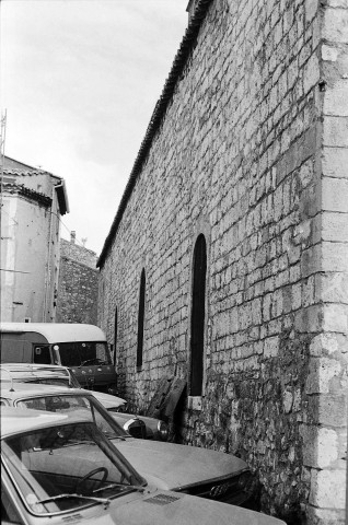 Donzère. - Façade nord de l'église Saint-Philibert.