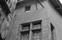 Romans-sur-Isère.- Fenêtre à meneaux d'une maison rue Pêcherie.
