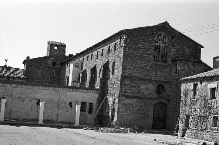 Bouchet.- Bâtiment du réfectoire de l'ancienne abbaye cistercienne.