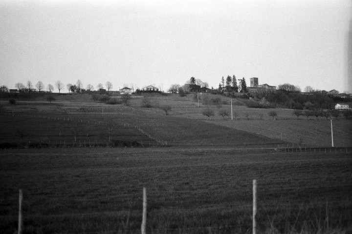 Miribel. - Les abords sud du village.