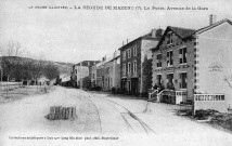 La Bégude-de-Mazenc.- Les rails de la ligne Dieulefit à Montélimar, passant par le village.