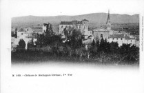 Rochegude.- Vue du village et du château.