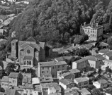 Vue aérienne d'une partie de la ville et de l'église Saint Jean-Baptiste.