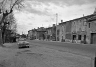 Pont-de-l'Isère.- La nationale 7 traversant le village.