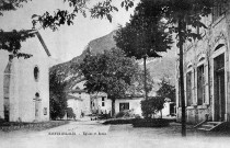 Sainte-Eulalie-en-Royans.- L'église et la mairie.