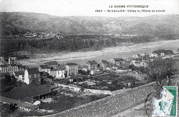 Vue panoramique de la vallée.