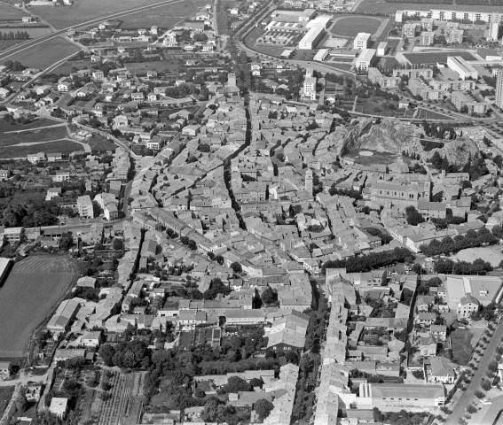 Vue aérienne de la ville.