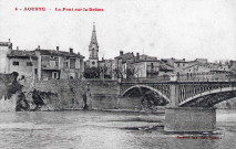 Vue du village et du pont sur la Drôme.