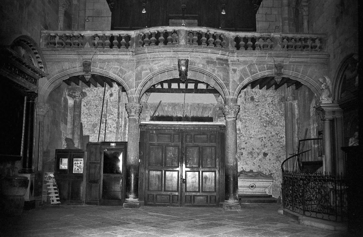 Romans-sur-Isère. - La tribune d'orgue de la collégiale Saint-Barnard, avant restauration.