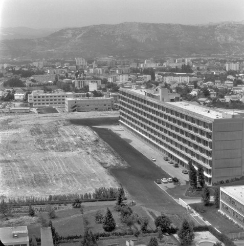 Vue aérienne du centre hospitalier.