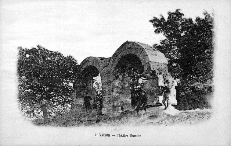 Vaison-la-Romaine (Vaucluse).- Le théâtre romain.