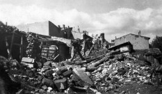 Valence.- Après le bombardement américain du 15 août 1944.