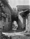 Beauvoir-en-Royans (Isère).- Une porte du village.