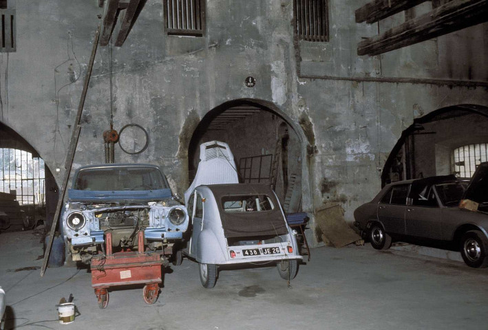 Bourg-lès-Valence.- Le garage Perdeau.