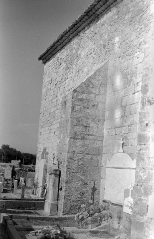 La Bâtie-Rolland. - La façade sud de la chapelle Saint-Andéol.