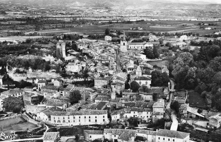 Grâne.- Vue aérienne du village.