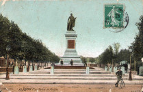Le monument Jean-Pierre de Montalivet.