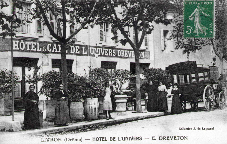 L'hôtel et café de L'Univers - E. , avenue Joseph Combier.