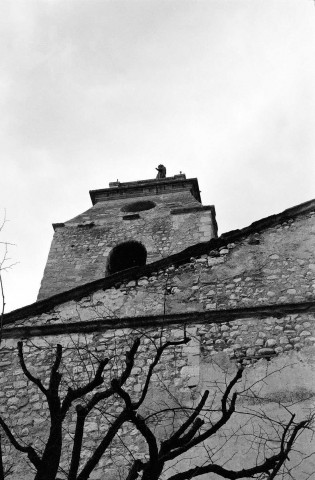Buis-les-Baronnies.- La façade ouest de l'église Notre-Dame-de-Nazareth.