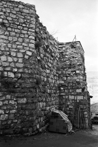 Beaufort-sur-Gervanne.- Les remparts.