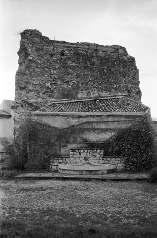 Beaufort-sur-Gervanne.- Les remparts.