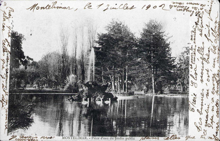 Le plan d'eau du Jardin Public.