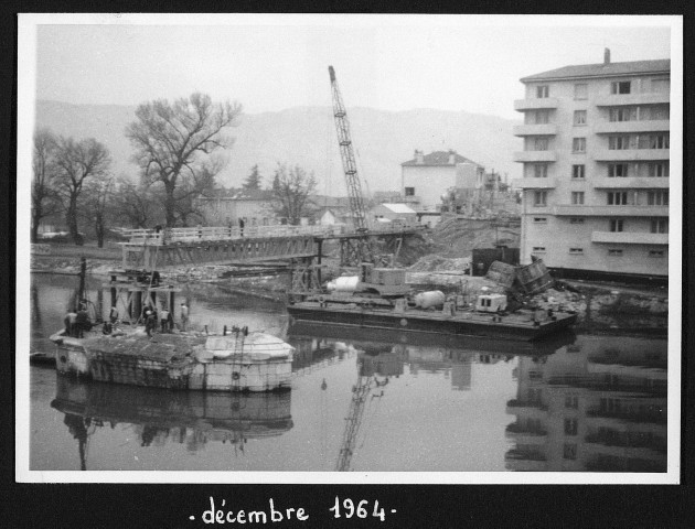 2362 W - Direction départementale de l'Équipement, reconstruction du pont de Valence