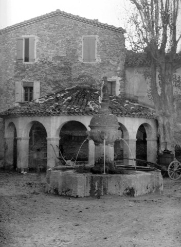 Mollans-sur-Ouvèze. - Fontaine et lavoir public.