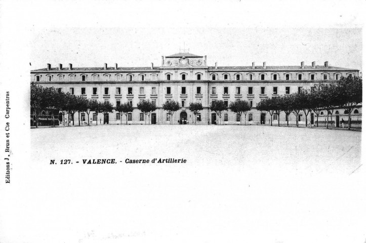 La caserne Chareton.