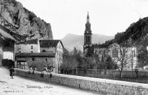 Vue du village et de l'église Saint-Martin.