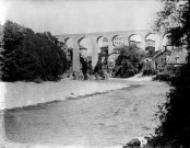 Saint-Nazaire-en-Royans.- L'acqueduc sur la Bourne.