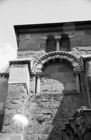 Valence.- Détail du transept nord de la cathédrale Saint-Apollinaire.