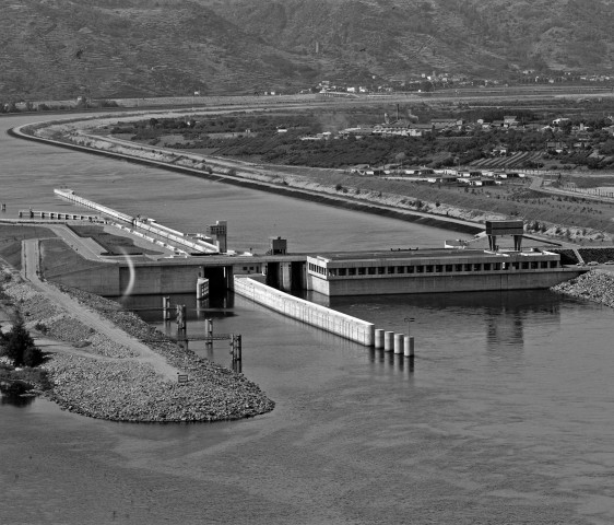 Gervans.- Vue aérienne du barrage.