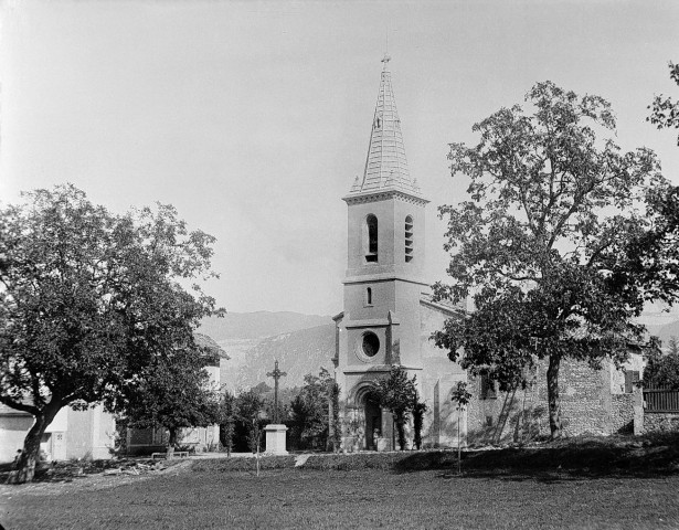 Saint-Thomas-en-Royans.- Le nouveau clocher de l'église Saint Thomas.