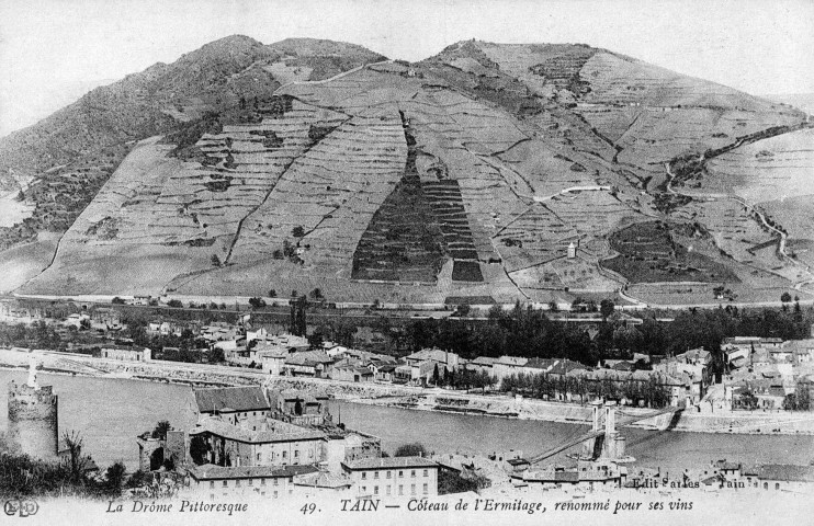Tain-l'Hermitage.- Vue générale de la ville et des coteaux de l'Ermitage.