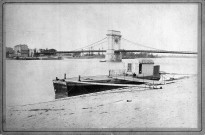 Valence.- Le pont suspendu de Marc Seguin (1827-1907) sur le Rhône.