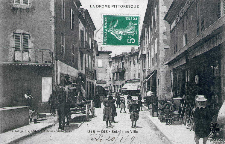 L'entrée de la ville.