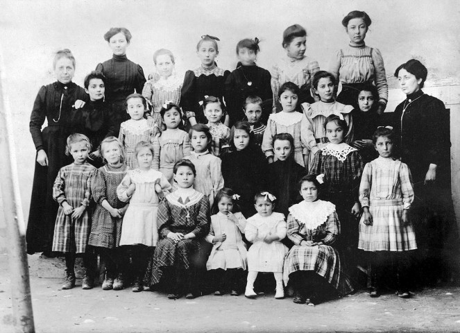 Vaunaveys-la-Rochette.- L'école publique de filles de Vaunaveys.