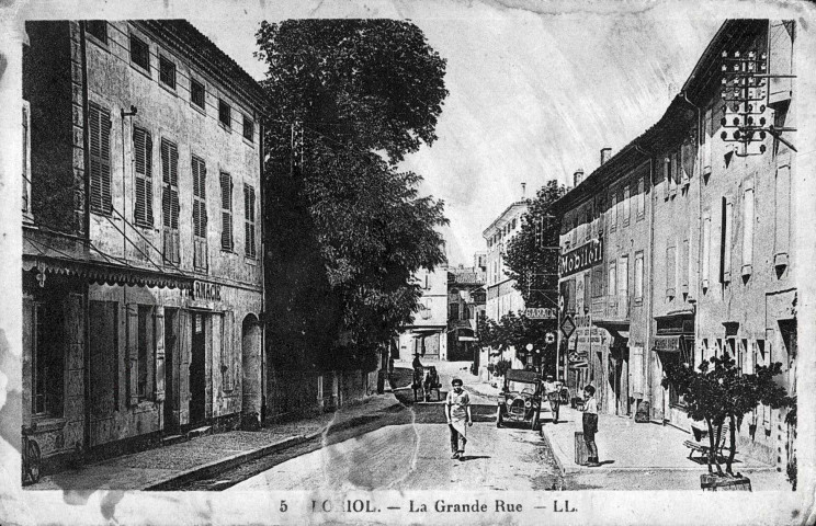 Loriol-sur-Drôme.- L'actuelle avenue de la République.