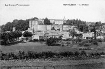 Vue du château (XV-XVIe siècle) et du village.