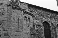 Saint-Vallier. - La façade sud de l'église Saint-Valère.