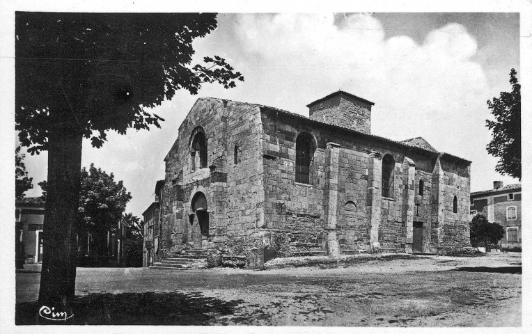 L'église temple Notre-Dame.