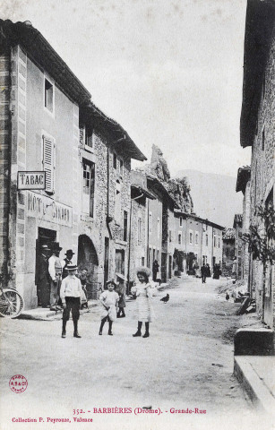 Barbières. - La Grande-Rue.