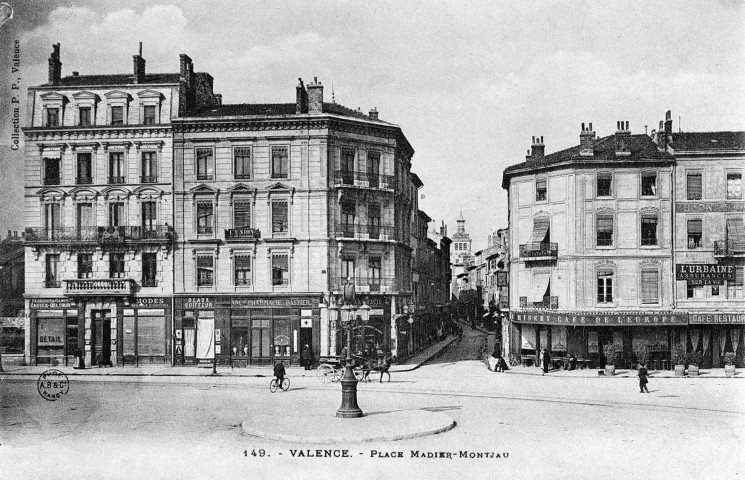 Valence.- La place Madier-de-Montjau, l'actuelle place du général Leclerc.