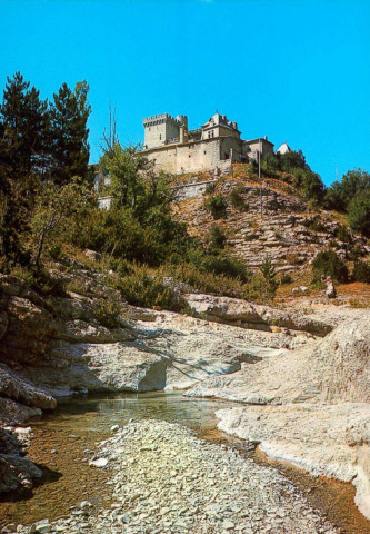 Le château et le Toulourenc.