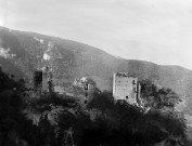 Rochechinard.- Les ruines du château.