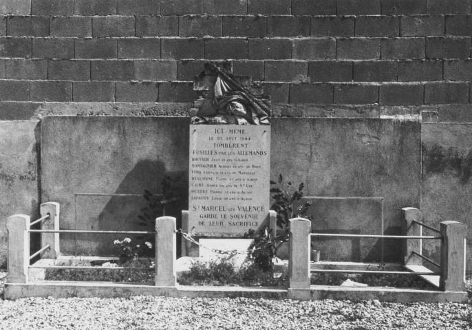 70. Brigade de Valence. Nature de la commémoration : monument. Lieu : Saint-Marcel-lès-Valence, place de la mairie. Nombre de victimes, fusillées : 7. 23 août 1944, fusillés après arrestation.