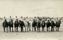 Soldats à cheval.