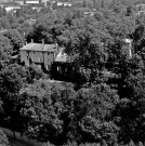 Vue aérienne du château de la famille Latune.