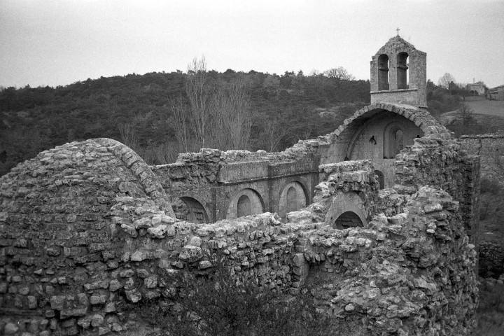 Aleyrac. - Le prieuré Notre-Dame-la-Brune, ruiné en 1385.